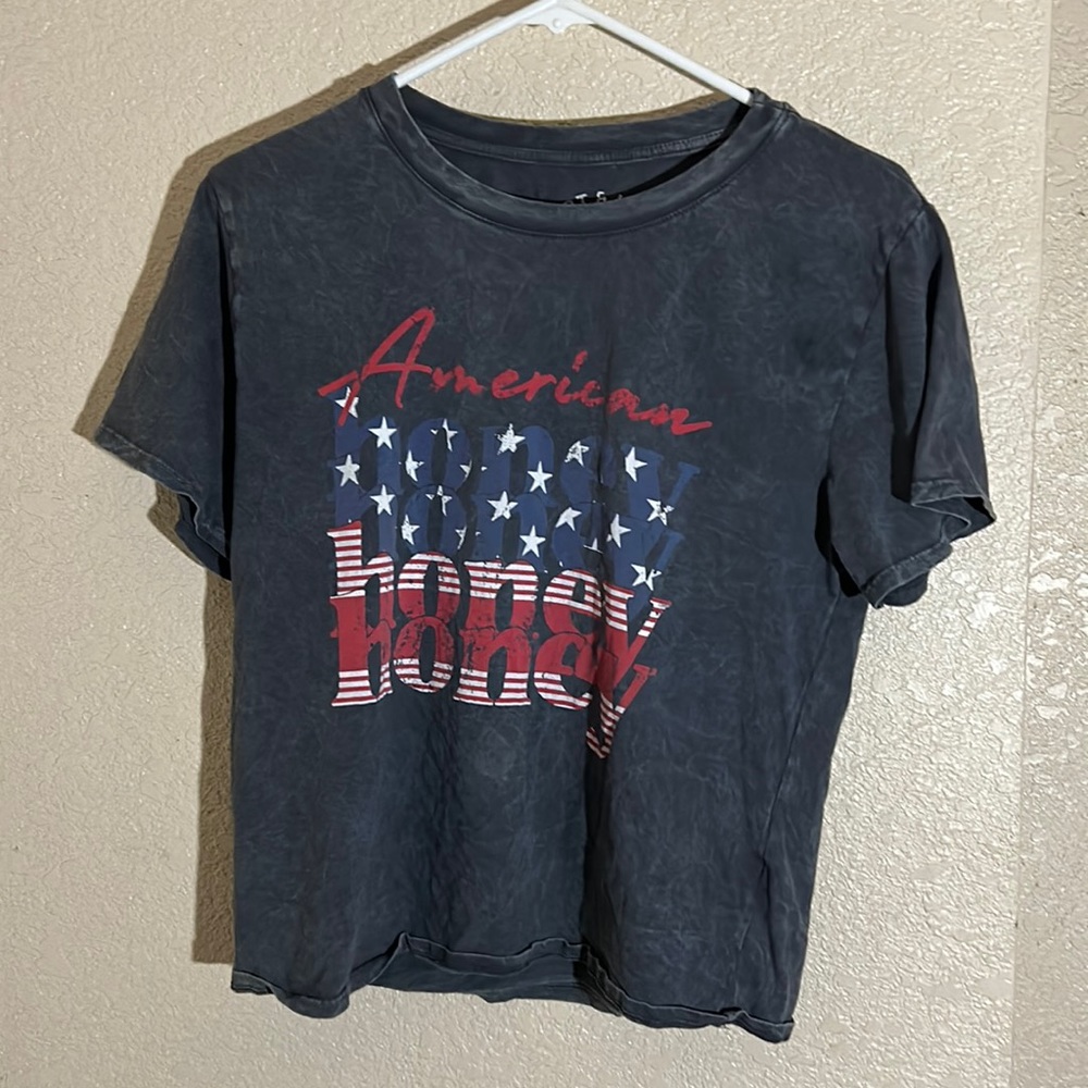 American honey acid wash tee